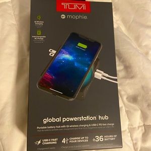 Tumi Mophie global powerstation hub